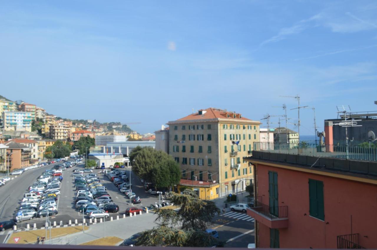 Genovese Villa Elena Appartamenti Varazze Extérieur photo